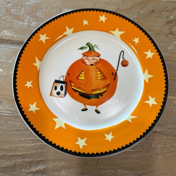 Lori Mitchell Halloween Plates 2006 - Picture 3 of 11